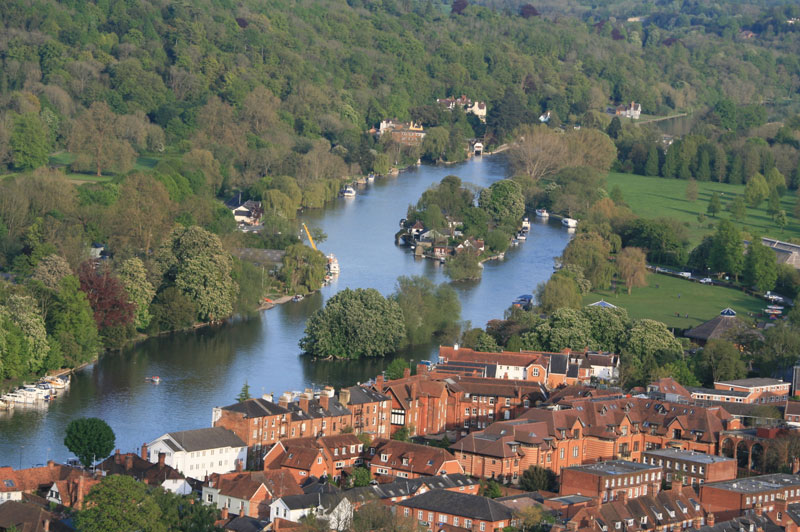 Looking south from Henley upon&nbsp;Thames&nbsp;from a hot air balloon basket towards Shiplake