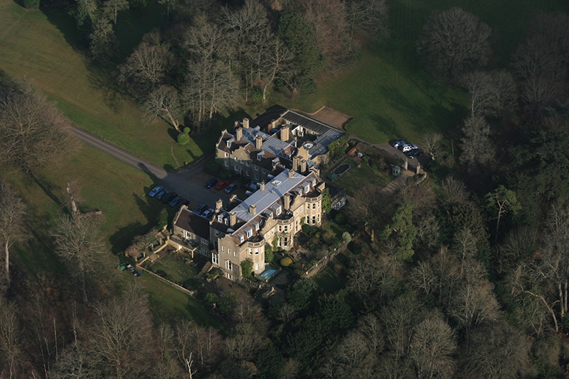 Here is a typical&nbsp;Surrey&nbsp;country house we spied from the air on our balloon flight