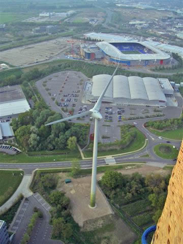 Reading wind turbine and the Madjeski Stadium from a hot air balloon basket