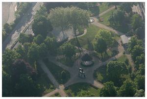 Aerial photo of Forbury gardens in Reading