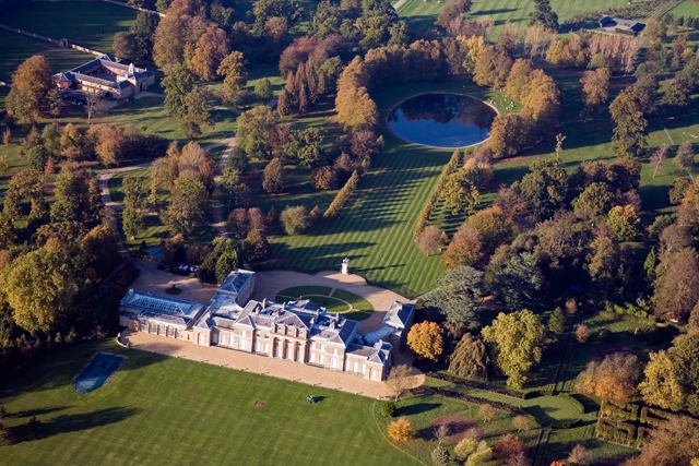 Hackwood House Arboretum in Autumn