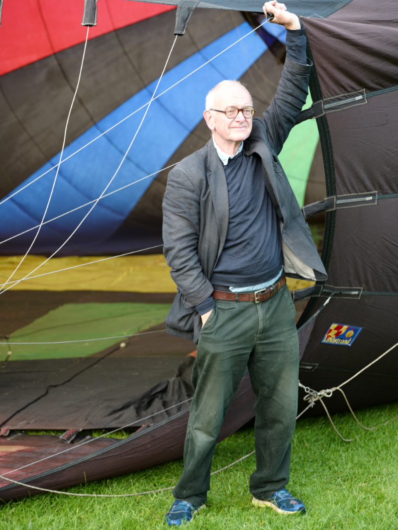 Author and brain surgeon Henry Marsh helps to inflate our hot air balloon on a balloon flight from Oxford Oxpens near the ice rink.