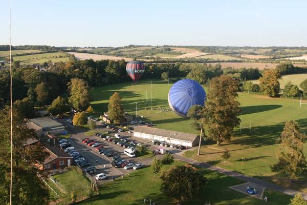 Adventure Balloons provide hot air balloon rides over Hampshire from Alton and other locations.