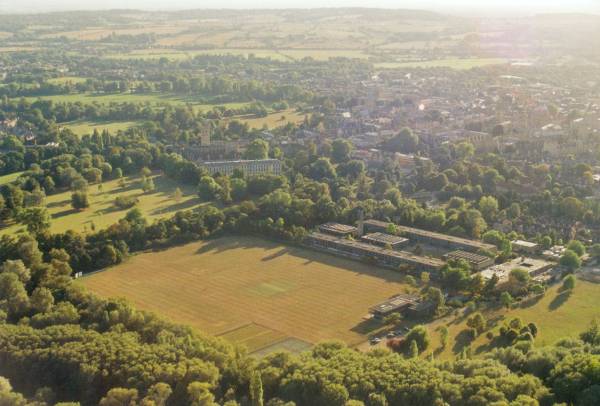 Ballooning over Oxford colleges and parks