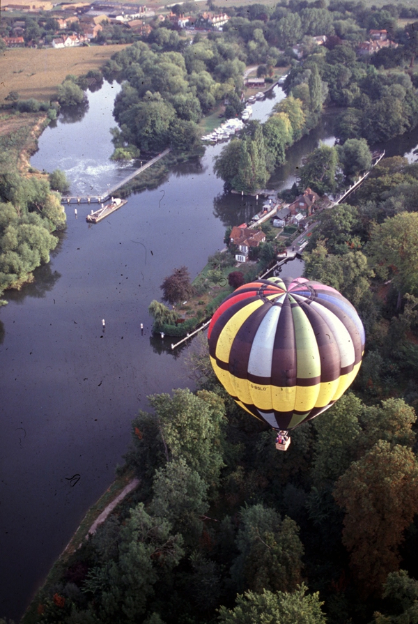 Ballooning over the Thames near Sonning