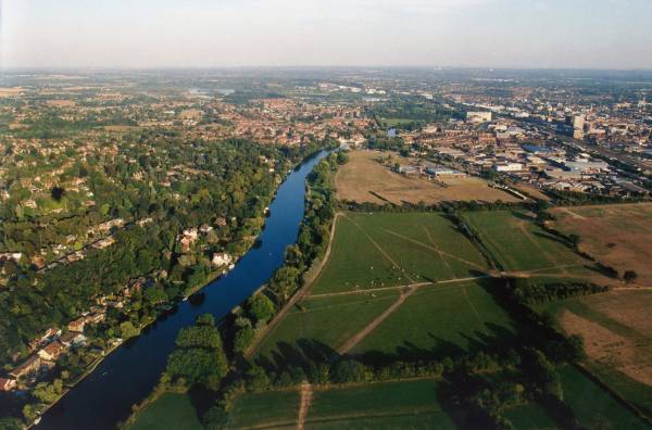 The Thames as it flows through Reading