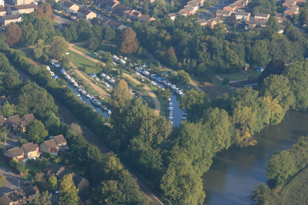 Tilehurst Marina on the Thames