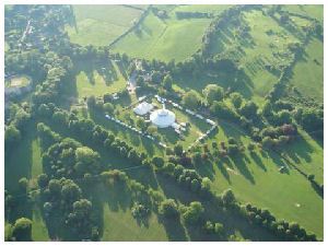 BILLY SMARTS CIRCUS IN FARNHAM PARK BY BALLOON